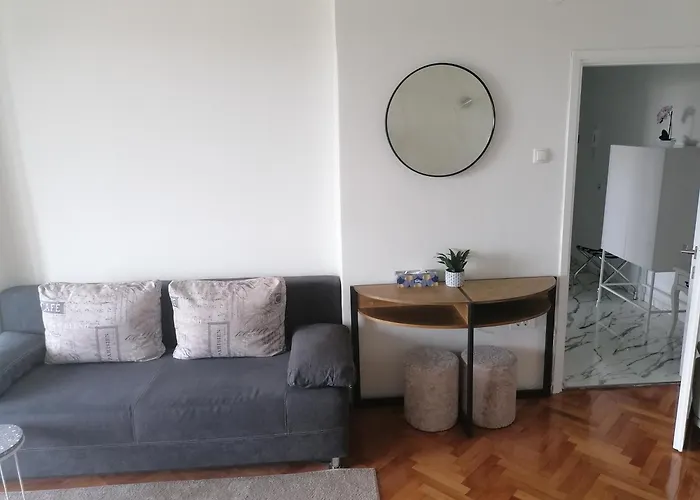 Апартаменты Lungomare 4 Пула